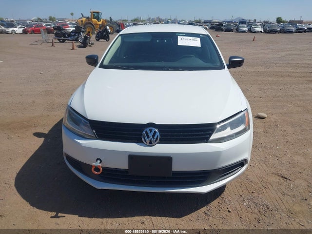 Продаж на аукціоні авто 2014 Volkswagen Jetta 2.0l S, vin: 3VW2K7AJ5EM333895, номер лоту: 45929180
