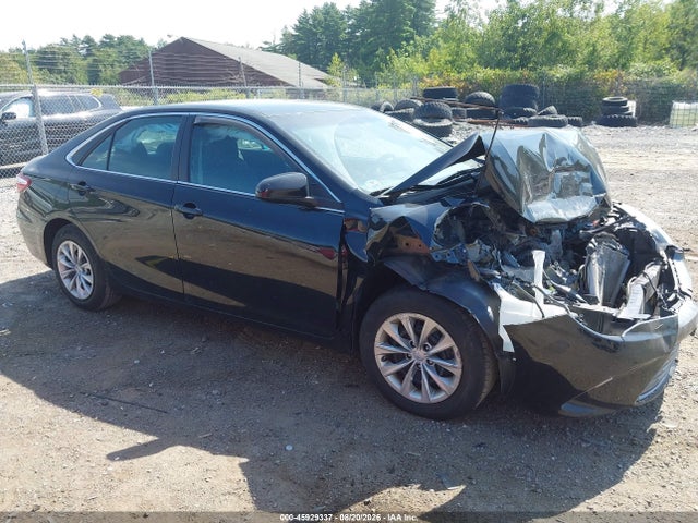 45929337 :رقم المزاد ، 4T1BF1FK6HU723924 vin ، 2017 Toyota Camry Le مزاد بيع