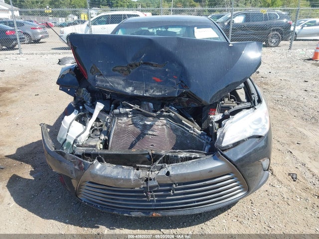 45929337 :رقم المزاد ، 4T1BF1FK6HU723924 vin ، 2017 Toyota Camry Le مزاد بيع