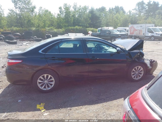 45929337 :رقم المزاد ، 4T1BF1FK6HU723924 vin ، 2017 Toyota Camry Le مزاد بيع