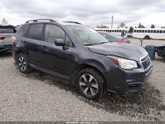 Subaru Forester 2.5i Premium 2017 JF2SJAEC5HH408605 главное изображение