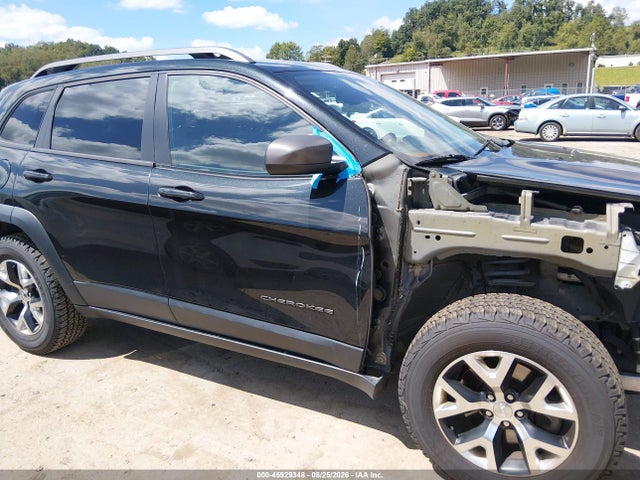 45929348 :رقم المزاد ، 1C4PJMBS2FW587552 vin ، 2015 Jeep Cherokee Trailhawk مزاد بيع