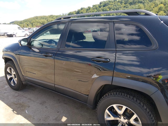 45929348 :رقم المزاد ، 1C4PJMBS2FW587552 vin ، 2015 Jeep Cherokee Trailhawk مزاد بيع