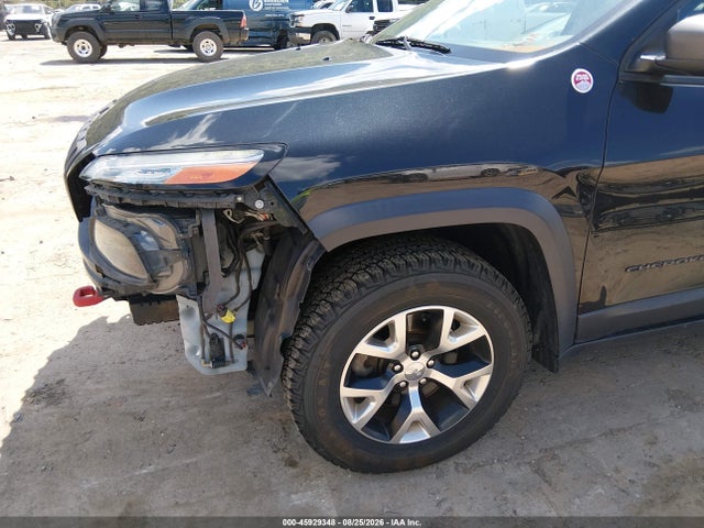 45929348 :رقم المزاد ، 1C4PJMBS2FW587552 vin ، 2015 Jeep Cherokee Trailhawk مزاد بيع