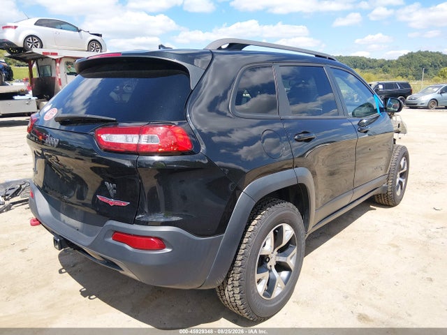 45929348 :رقم المزاد ، 1C4PJMBS2FW587552 vin ، 2015 Jeep Cherokee Trailhawk مزاد بيع