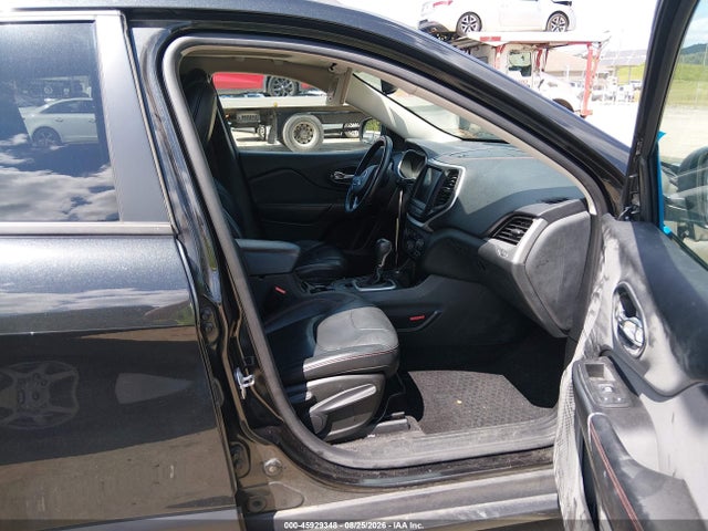 45929348 :رقم المزاد ، 1C4PJMBS2FW587552 vin ، 2015 Jeep Cherokee Trailhawk مزاد بيع