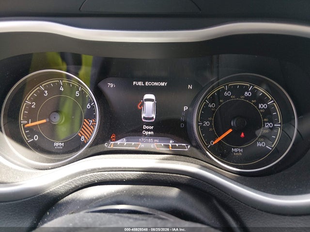 45929348 :رقم المزاد ، 1C4PJMBS2FW587552 vin ، 2015 Jeep Cherokee Trailhawk مزاد بيع