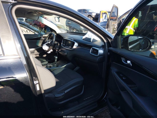 Продажа на аукционе авто 2019 Kia Sorento 2.4l L, vin: 5XYPG4A35KG578506, номер лота: 45929351