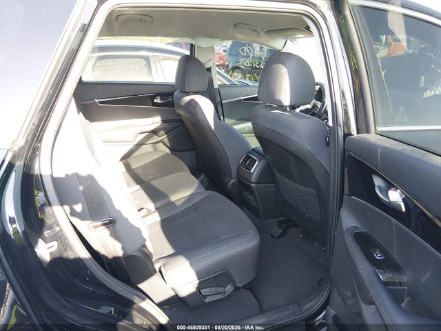 Продажа на аукционе авто 2019 Kia Sorento 2.4l L, vin: 5XYPG4A35KG578506, номер лота: 45929351