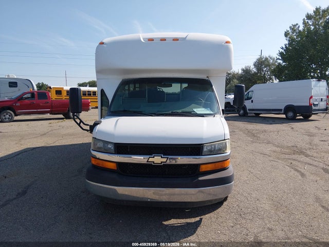 Продажа на аукционе авто 2015 Chevrolet Express Cutaway 3500 Diesel, vin: 1GB3G2BL6F1159656, номер лота: 45929369