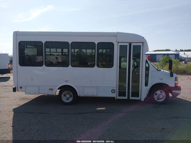 Продажа на аукционе авто 2015 Chevrolet Express Cutaway 3500 Diesel, vin: 1GB3G2BL6F1159656, номер лота: 45929369