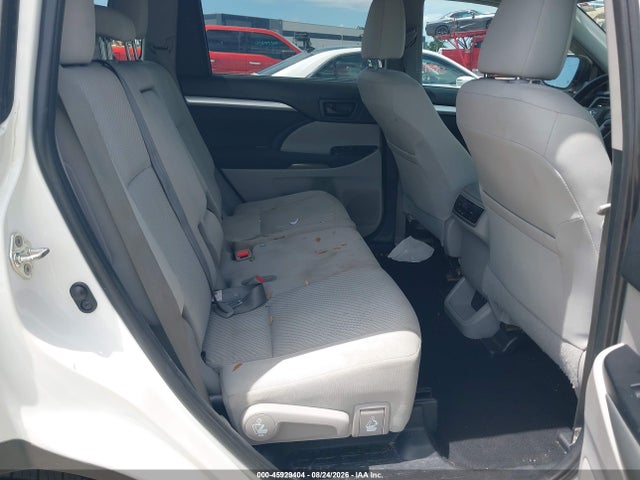 45929404 :رقم المزاد ، 5TDZZRFH9KS300117 vin ، 2019 Toyota Highlander Le مزاد بيع