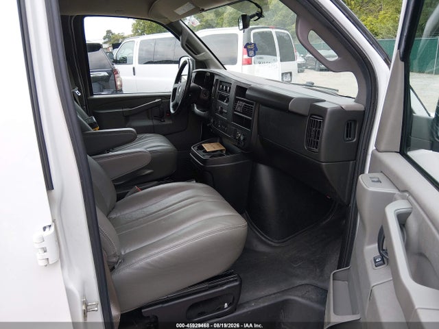 45929468 :رقم المزاد ، 1GAWGEFP7P1106546 vin ، 2023 Chevrolet Express Passenger Rwd 2500 Regular Wheelbase Ls مزاد بيع