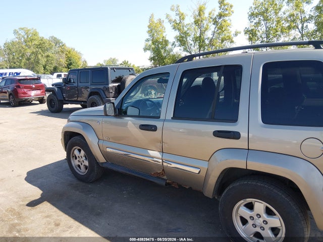 45929475 :رقم المزاد ، 1J4GL48K56W227252 vin ، 2006 Jeep Liberty Sport مزاد بيع