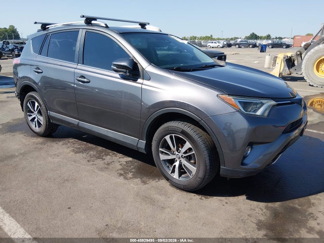 45929495 :رقم المزاد ، 2T3WFREV5JW490742 vin ، 2018 Toyota Rav4 Xle مزاد بيع