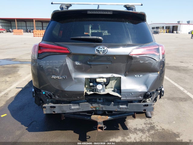 Продажа на аукционе авто 2018 Toyota Rav4 Xle, vin: 2T3WFREV5JW490742, номер лота: 45929495