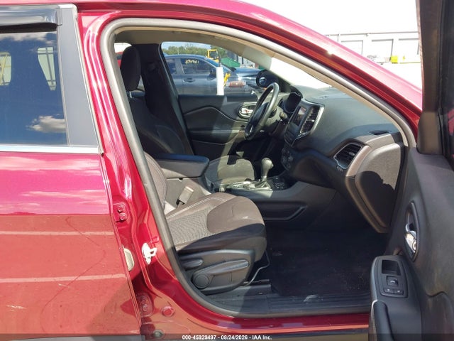 45929497 :رقم المزاد ، 1C4PJMCB9KD350805 vin ، 2019 Jeep Cherokee Latitude 4x4 مزاد بيع