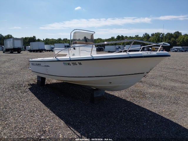 45929642 :رقم المزاد ، SXST0956H001 vin ، 2001 Sea Hunt Triton 172/cc مزاد بيع