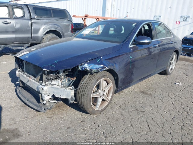 WDDZF4KB2HA051183 Mercedes-Benz E 300 4matic