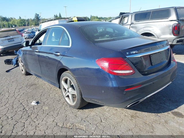 WDDZF4KB2HA051183 Mercedes-Benz E 300 4matic