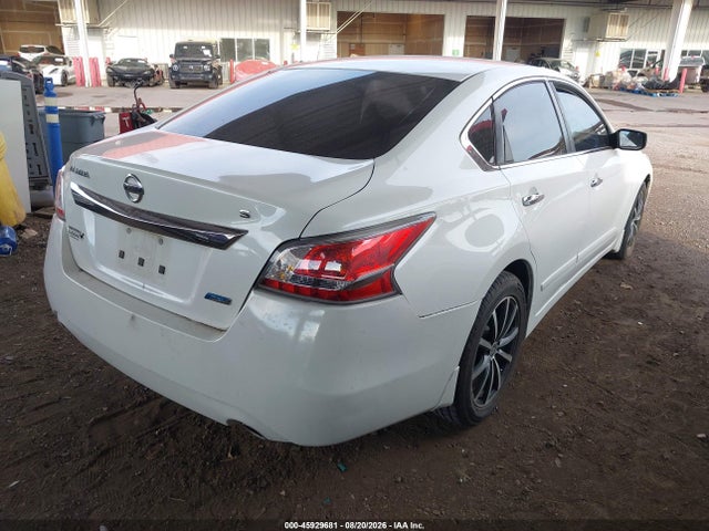 Nissan Altima 2.5 S 2014 1N4AL3AP1EN355672 Image 4