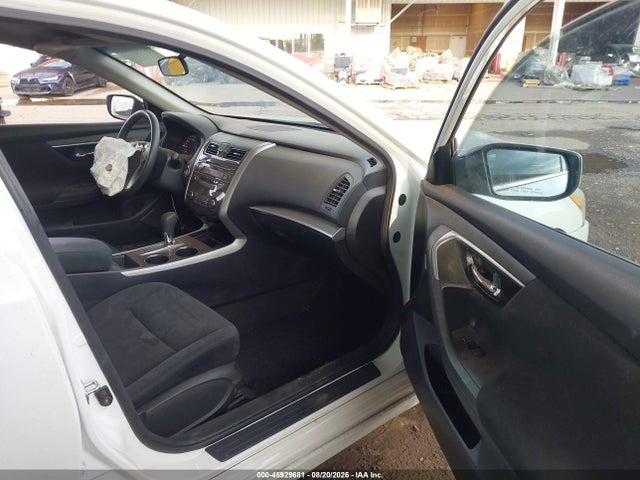 Nissan Altima 2.5 S 2014 1N4AL3AP1EN355672 Image 5