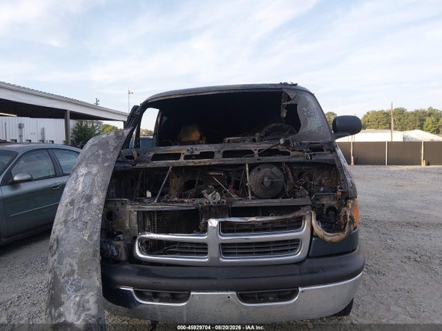 45929704 :رقم المزاد ، 2B5WB35Z7YK122144 vin ، 2000 Dodge Ram Wagon 3500 مزاد بيع