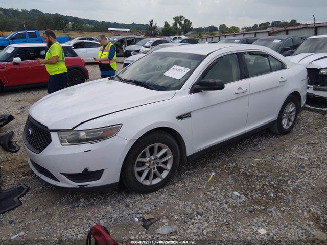 Ford TAURUS SE 2014 1FAHP2D8XEG174852 Image 2