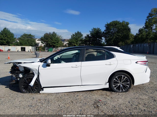 Продаж на аукціоні авто 2018 Toyota Camry Se, vin: 4T1B11HK4JU589027, номер лоту: 45929729