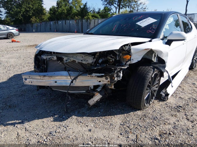 Продаж на аукціоні авто 2018 Toyota Camry Se, vin: 4T1B11HK4JU589027, номер лоту: 45929729