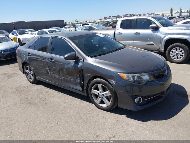 45929775 :رقم المزاد ، 4T1BF1FK5CU145274 vin ، 2012 Toyota Camry Se مزاد بيع