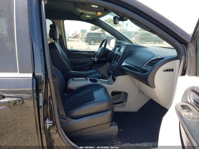 2C4RDGCG4KR695153 Dodge Grand Caravan Sxt