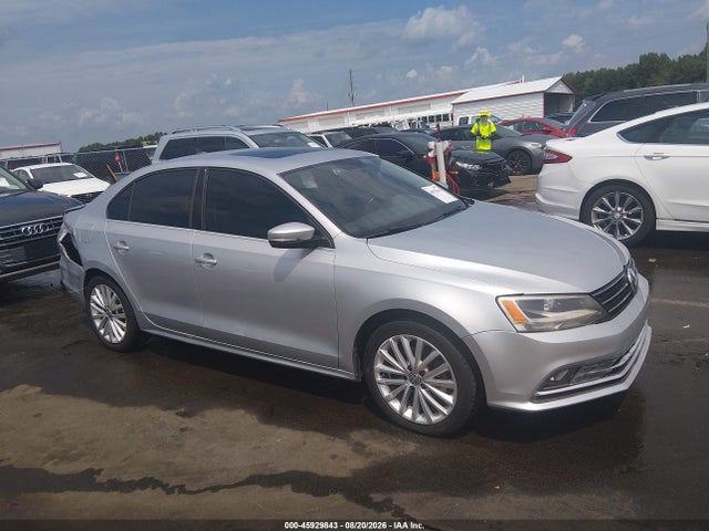 2015 Volkswagen Jetta 1.8t Se მანქანა იყიდება აუქციონზე, vin: 3VWD07AJ4FM410224, აუქციონის ნომერი: 45929843