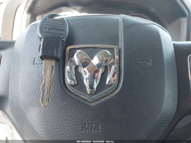 Продажа на аукционе авто 2023 Ram 1500 Classic Tradesman  4x2 6'4 Box, vin: 1C6RR6FG0PS592946, номер лота: 45929850