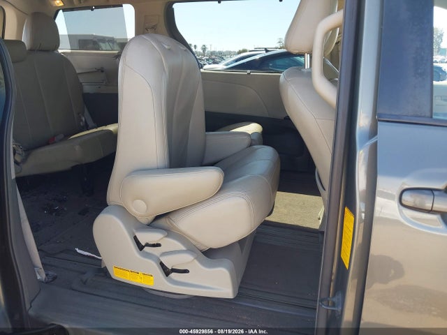 Aukcja sprzedaży 2011 Toyota Sienna Le V6, vin: 5TDKK3DC7BS063525, numer aukcji: 45929856