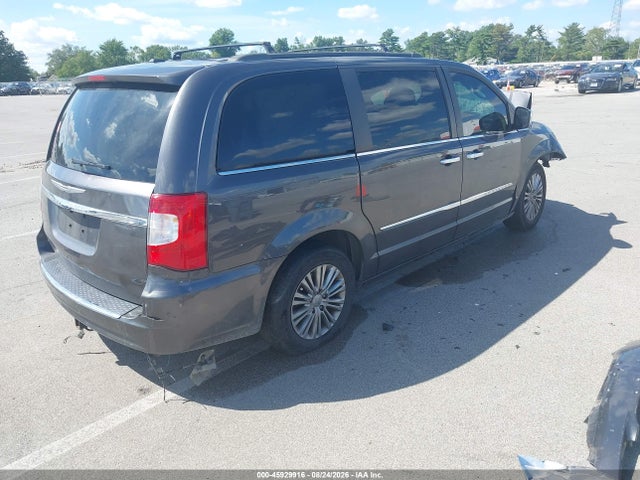2C4RC1CG1GR128292 Chrysler Town &amp; Country Touring-l Anniversary Edition