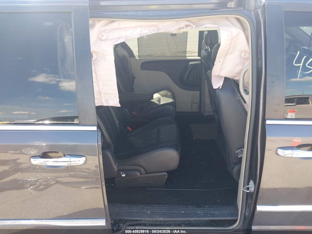 2C4RC1CG1GR128292 Chrysler Town &amp; Country Touring-l Anniversary Edition