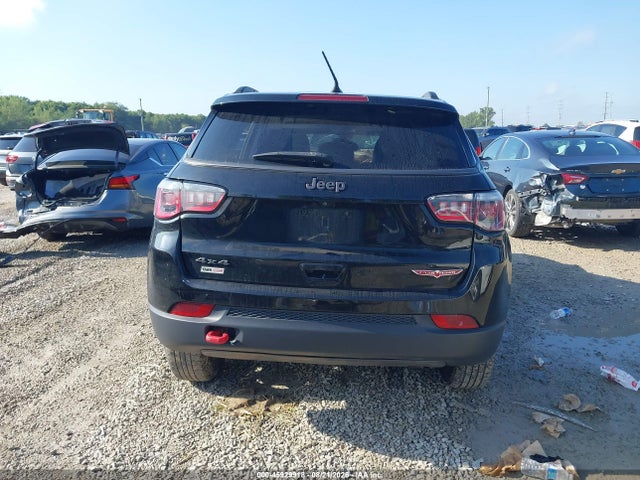 45929918 :رقم المزاد ، 3C4NJDDB3JT314672 vin ، 2018 Jeep Compass Trailhawk 4x4 مزاد بيع