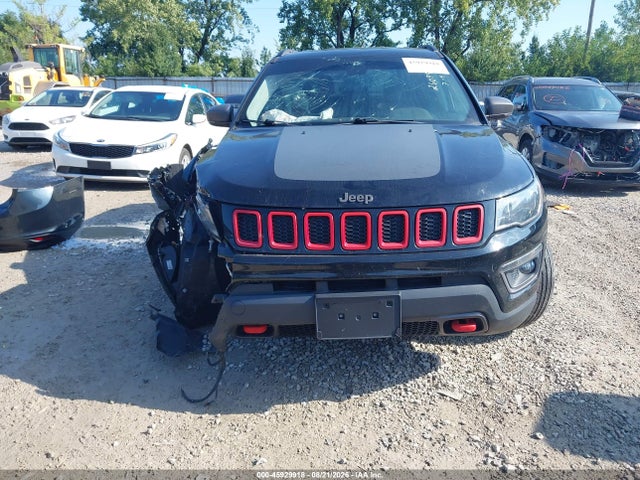 45929918 :رقم المزاد ، 3C4NJDDB3JT314672 vin ، 2018 Jeep Compass Trailhawk 4x4 مزاد بيع