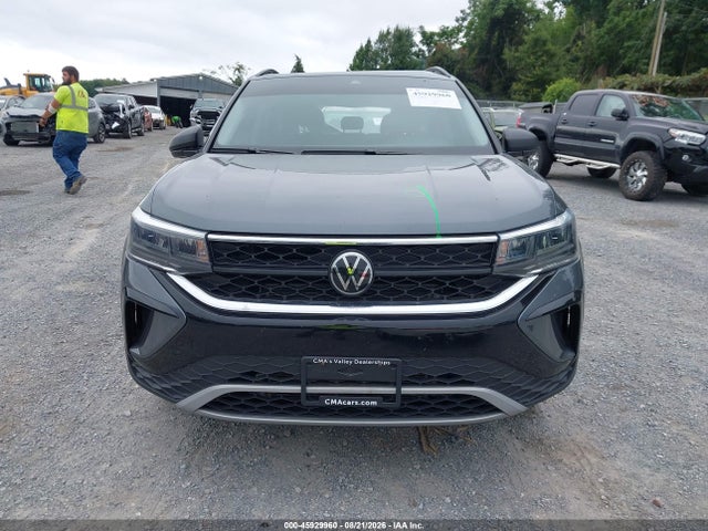 Продажа на аукционе авто 2024 Volkswagen Taos 1.5t S, vin: 3VV8X7B21RM116776, номер лота: 45929960