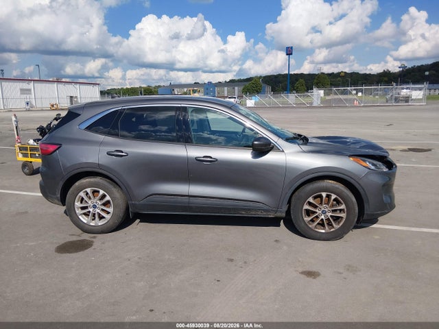 Продаж на аукціоні авто 2021 Ford Escape Se, vin: 1FMCU9G69MUA27322, номер лоту: 45930039