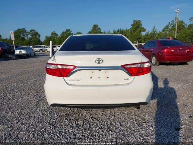 2015 Toyota Camry Le მანქანა იყიდება აუქციონზე, vin: 4T4BF1FK8FR457809, აუქციონის ნომერი: 45930041