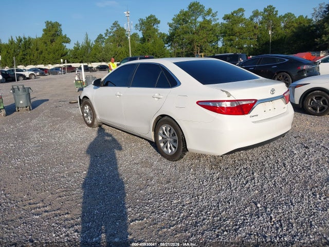 2015 Toyota Camry Le მანქანა იყიდება აუქციონზე, vin: 4T4BF1FK8FR457809, აუქციონის ნომერი: 45930041