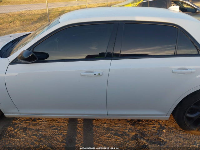45930066 :رقم المزاد ، 2C3CCAAG6LH212654 vin ، 2020 Chrysler 300 Touring مزاد بيع