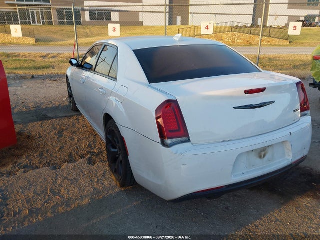 45930066 :رقم المزاد ، 2C3CCAAG6LH212654 vin ، 2020 Chrysler 300 Touring مزاد بيع