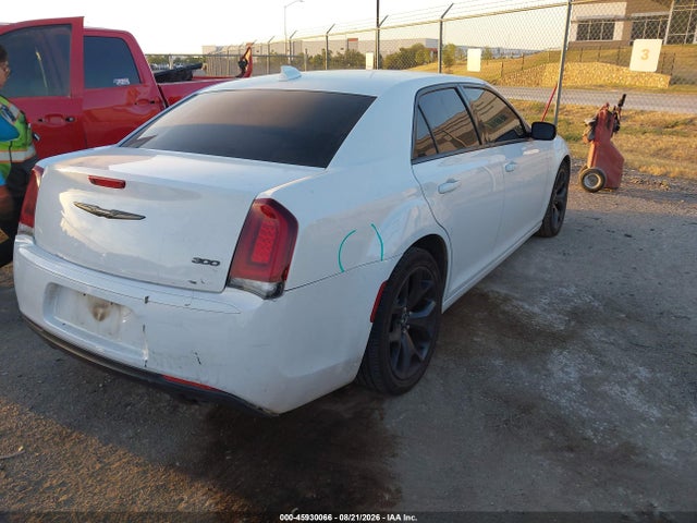 45930066 :رقم المزاد ، 2C3CCAAG6LH212654 vin ، 2020 Chrysler 300 Touring مزاد بيع