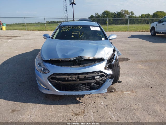 2015 Hyundai Sonata Hybrid Limited მანქანა იყიდება აუქციონზე, vin: KMHEC4A47FA132418, აუქციონის ნომერი: 45930089