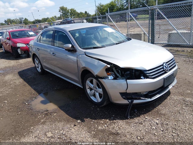 Aukcja sprzedaży 2014 Volkswagen Passat 1.8t Wolfsburg Edition, vin: 1VWAT7A32EC053637, numer aukcji: 45930133