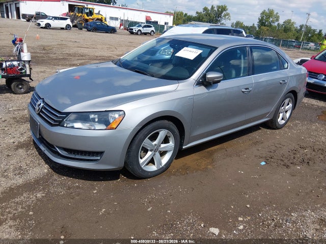 Aukcja sprzedaży 2014 Volkswagen Passat 1.8t Wolfsburg Edition, vin: 1VWAT7A32EC053637, numer aukcji: 45930133