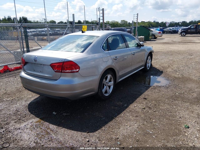 Aukcja sprzedaży 2014 Volkswagen Passat 1.8t Wolfsburg Edition, vin: 1VWAT7A32EC053637, numer aukcji: 45930133
